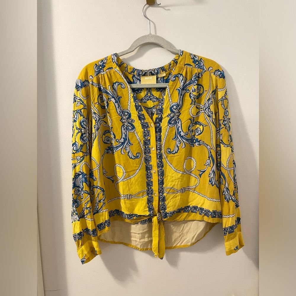 Anthropologie Maeve Elan Scarf Print Vneck tie top blouse blue & yellow. Size 10